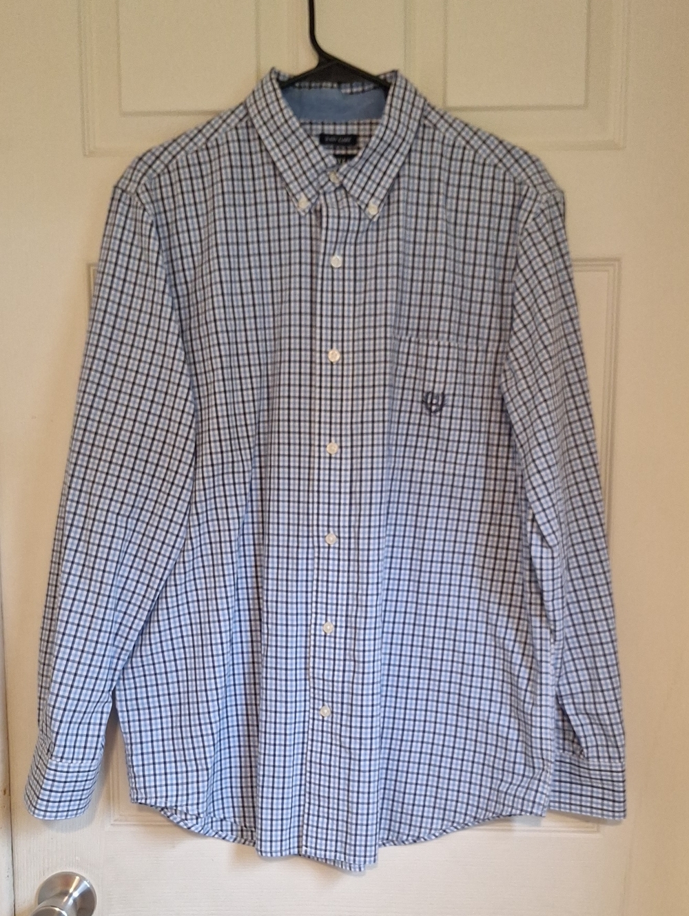 Chaps Light Blue and Navy Checked Button-Down Shirt Size Medium